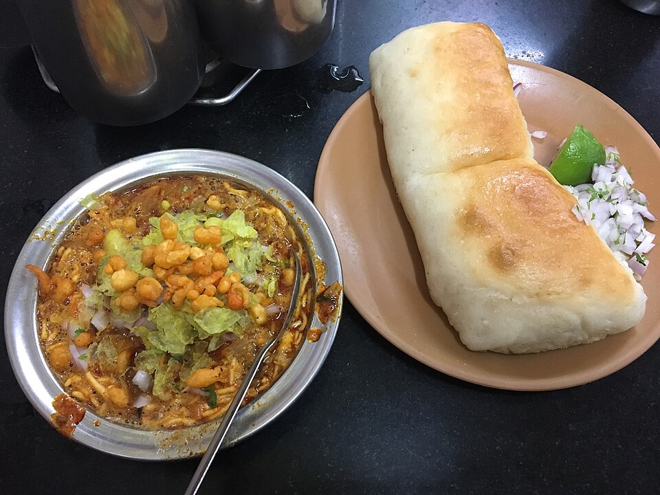 Misal Pav — Maharashtra's spicy sprouted-lentil curry with pav